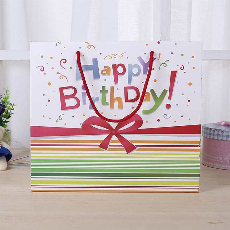 In che modo i sacchetti regalo di carta possono migliorare il tuo marchio e la tua esperienza di regalo?